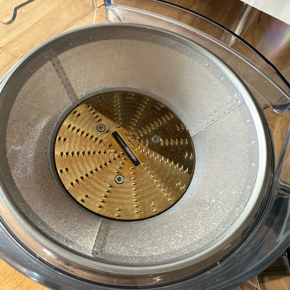 Only one time use Breville Juicer. - Picture 3 of 6